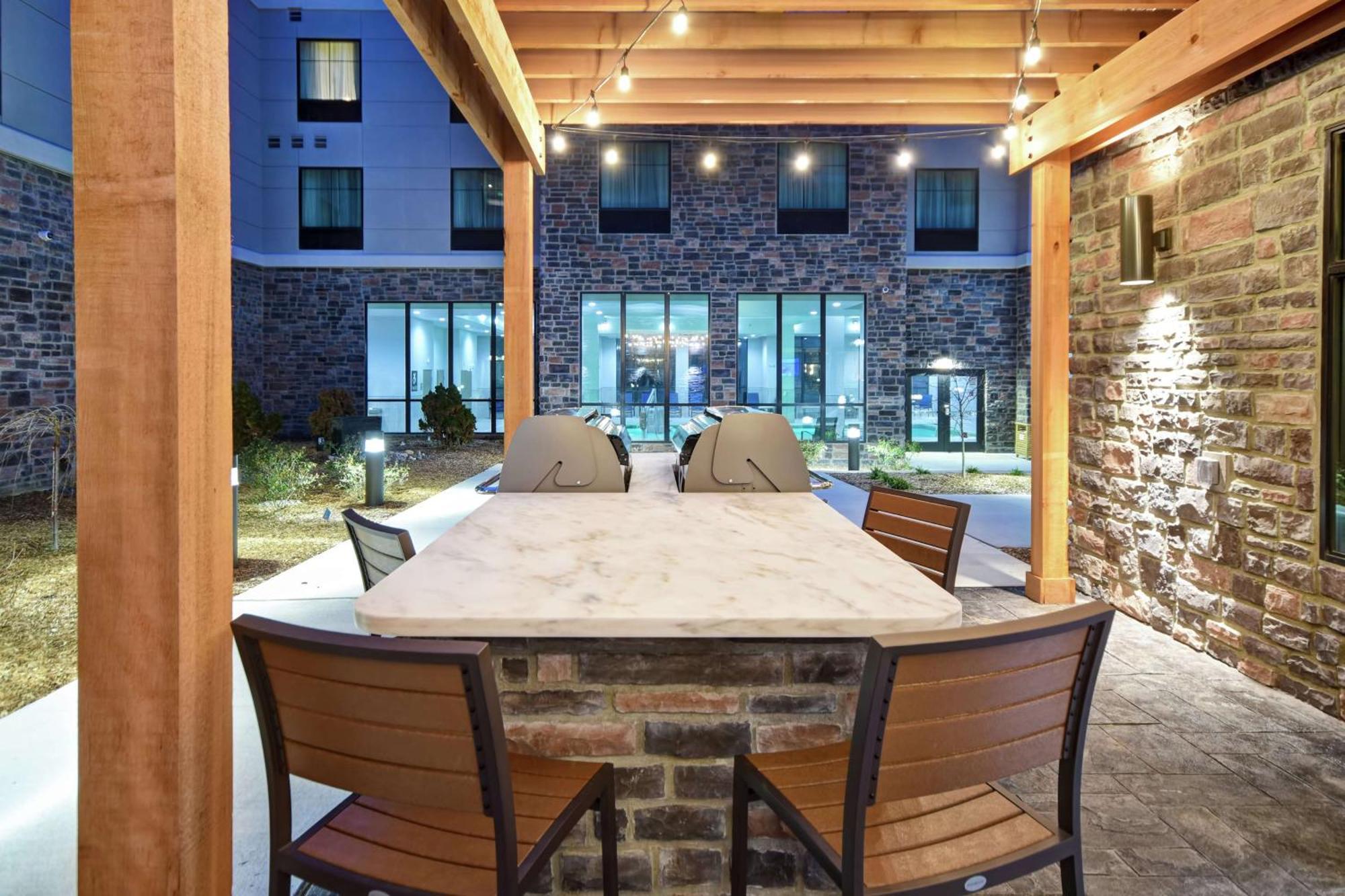 Hotel Homewood By Hilton New Haven 3*